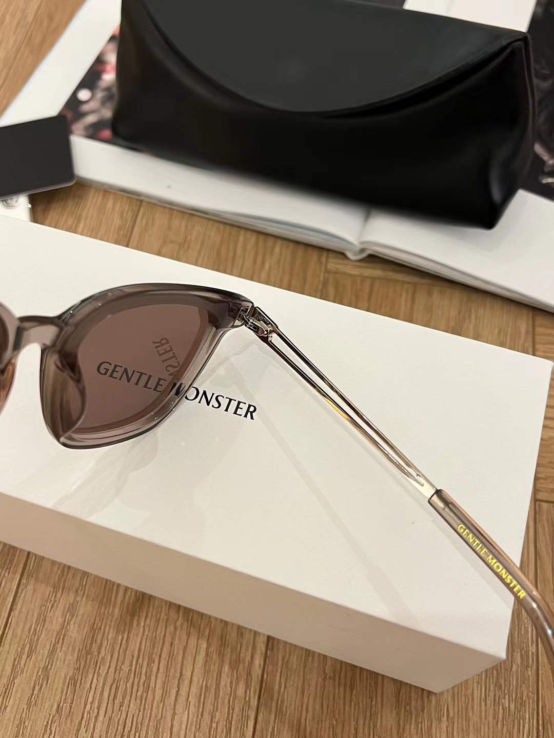 Premium Square Frame Sunglasses by Gentle Monster - Image 4