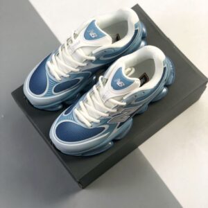 New Balance M2000