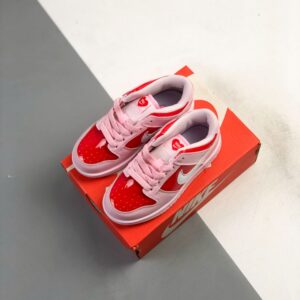 Nike SB Dunk Low