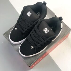 DC Shoes (DCSHOECOUSA)